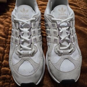 Adidas Women's Cream Sneakers